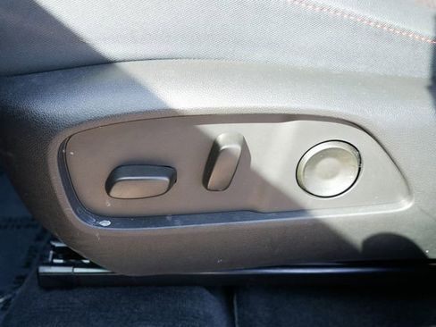 Used 2025 Chevrolet Equinox RS w/ Safety and Technology Package AWD/4WD image 13