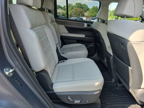 Used 2024 Hyundai Santa Fe Calligraphy FWD image 13