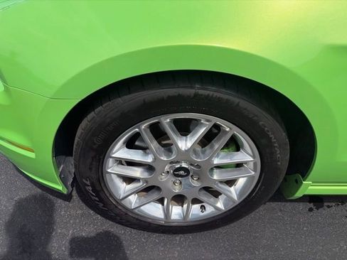 Used 2014 Ford Mustang GT Premium RWD image 2