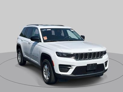 Used 2023 Jeep Grand Cherokee Laredo w/ Luxury Tech Group I