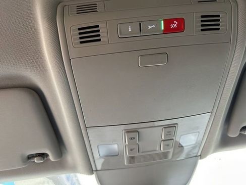 Used 2023 Volkswagen Taos SE image 27