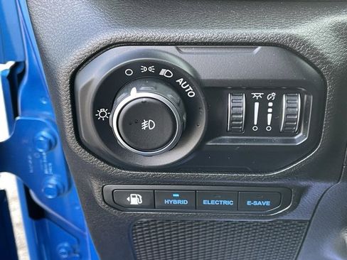 Used 2022 Jeep Wrangler Unlimited Sahara w/ Cold Weather Group image 28