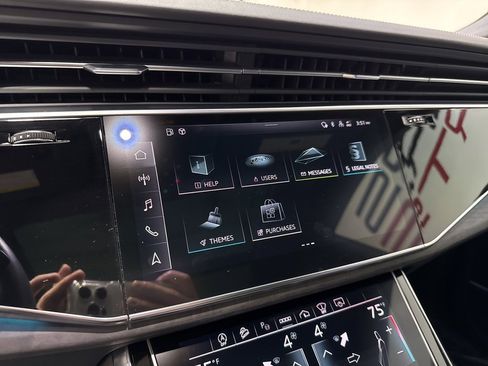 Used 2023 Audi Q8 Prestige w/ Prestige Package image 21