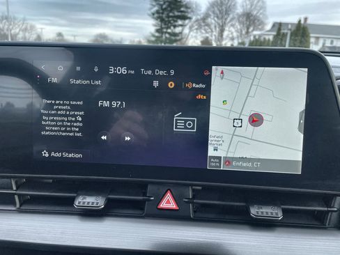 Used 2023 Kia Sportage EX image 13