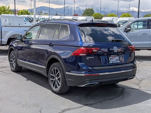 Used 2021 Volkswagen Tiguan SE w/ Panoramic Sunroof Package AWD/4WD image 8