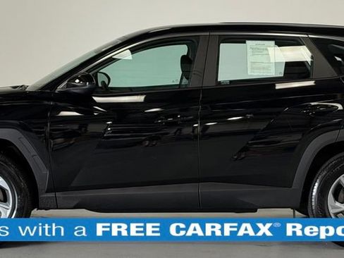 Certified 2023 Hyundai Tucson SE AWD/4WD image 2