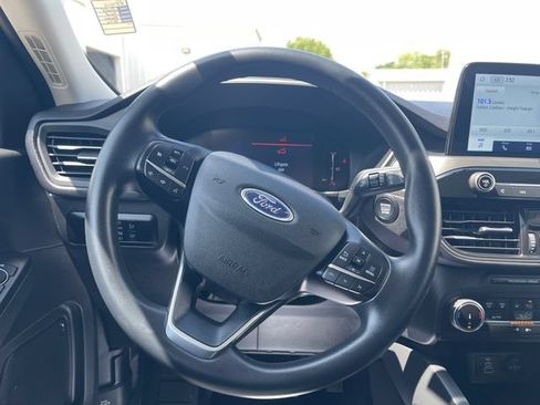 Used 2025 Ford Escape Active AWD/4WD image 14
