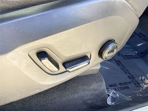 Used 2020 Volvo XC90 T6 Momentum image 13