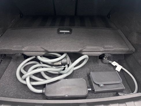 Used 2024 BMW 330e xDrive image 31