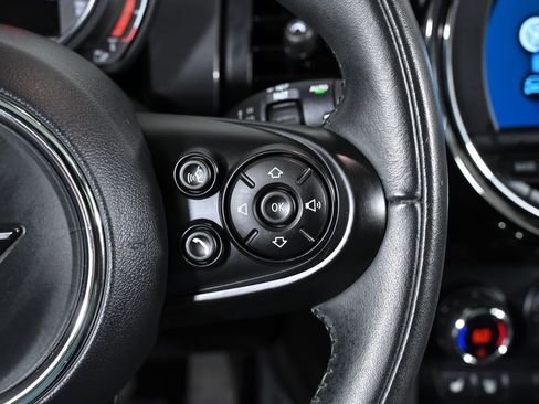 Used 2019 MINI Cooper 2-Door Hardtop w/ Signature Upholstery Package image 12