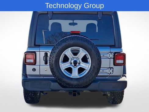 Used 2020 Jeep Wrangler Sport image 5