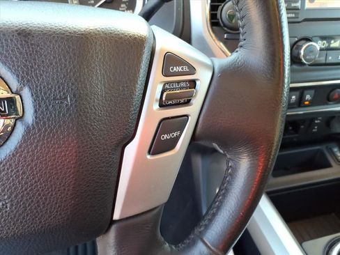 Used 2018 Nissan Titan SV w/ SV Convenience Package image 31