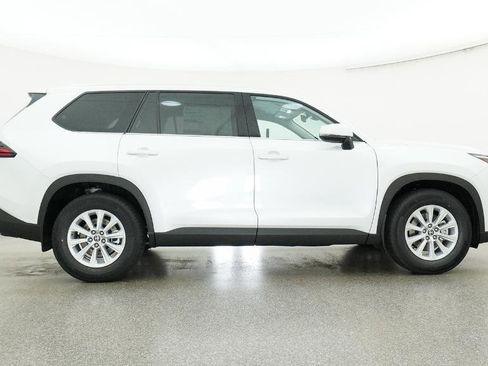 New 2026 Toyota Grand Highlander AWD Hybrid image 3