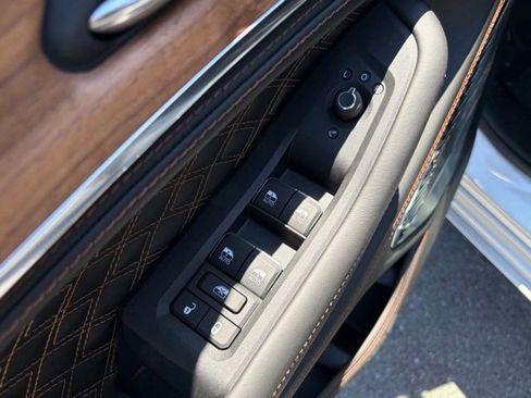 New 2026 Jeep Grand Cherokee Summit AWD/4WD image 12