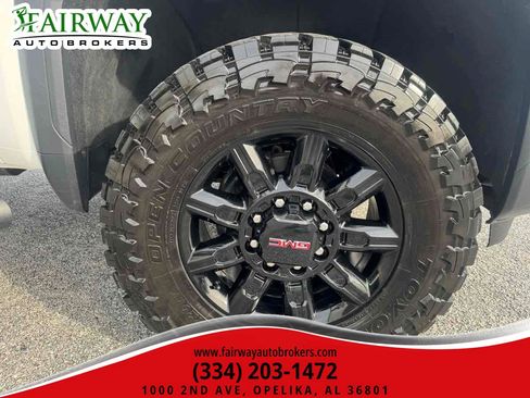 Used 2024 GMC Sierra 2500 AT4 w/ Technology Package AWD/4WD image 33
