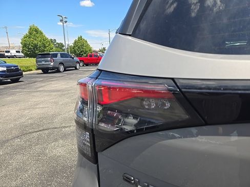 Used 2025 Subaru Forester Touring AWD/4WD image 10