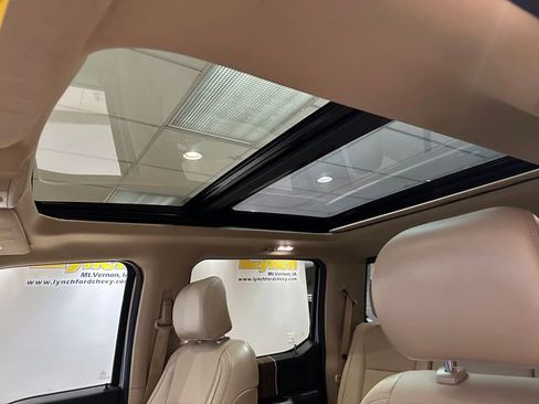 Used 2015 Ford F150 Lariat image 4