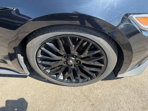 Used 2017 Ford Mustang GT Premium w/ GT Performance Package image 29