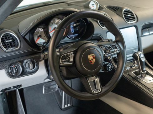 Certified 2025 Porsche 718 Cayman GTS RWD image 4
