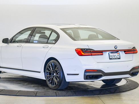 Certified 2022 BMW 740i w/ M Sport Package image 2