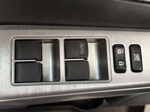 Used 2013 Toyota Camry SE image 15