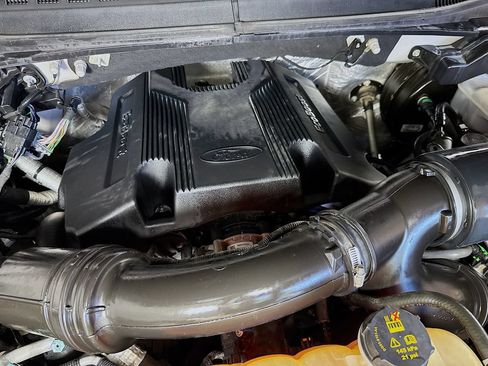 Used 2017 Ford F150 Lariat AWD/4WD image 39