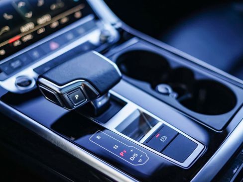 Used 2021 Audi Q7 2.0T Premium w/ Convenience Package image 39