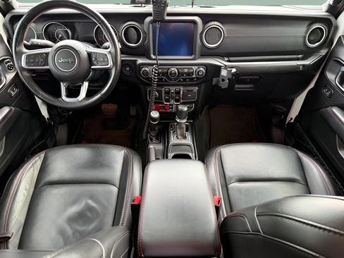 Used 2020 Jeep Gladiator Rubicon AWD/4WD image 12
