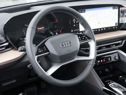 New 2025 Audi Q5 Premium Plus image 11