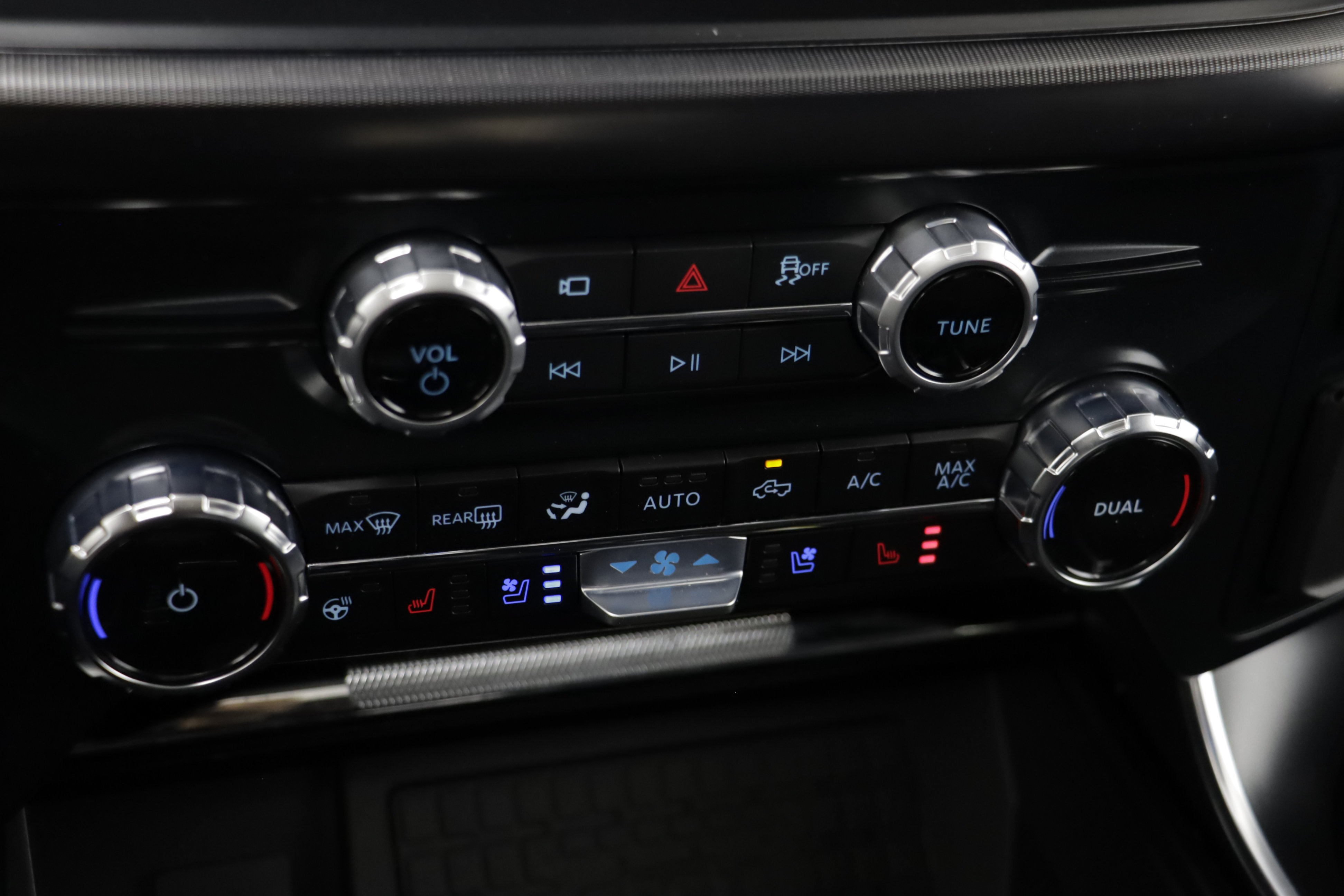 Used 2025 Ford F150 Raptor AWD/4WD image 14
