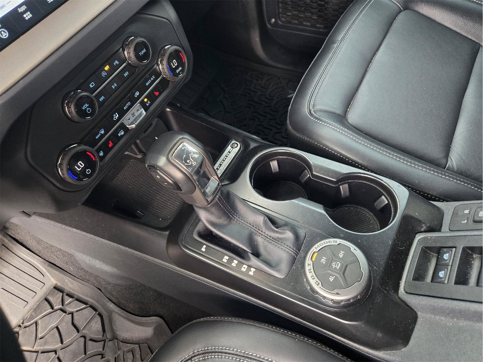 Used 2025 Ford Bronco Outer Banks AWD/4WD image 18