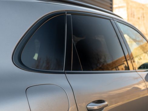 New 2026 Porsche Cayenne image 37