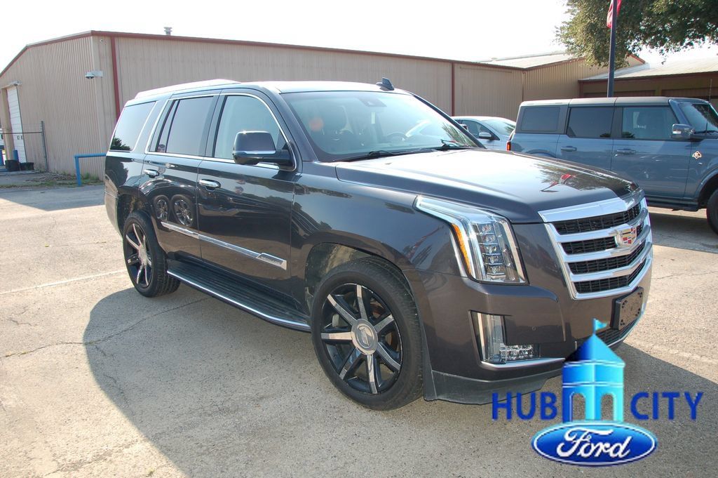 Used 2016 Cadillac Escalade Luxury AWD/4WD image 7