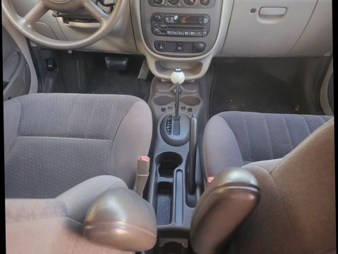 Used 2004 Chrysler PT Cruiser w/ PWR Convenience Group FWD image 29