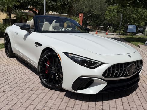 Used 2022 Mercedes-Benz SL 55 AMG 4MATIC image 1