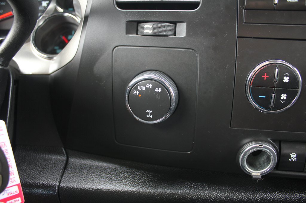 Used 2010 Chevrolet Silverado 1500 LT w/ Power Pack Plus AWD/4WD image 17