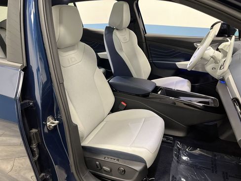 Used 2023 Volkswagen ID.4 Pro S Plus image 31