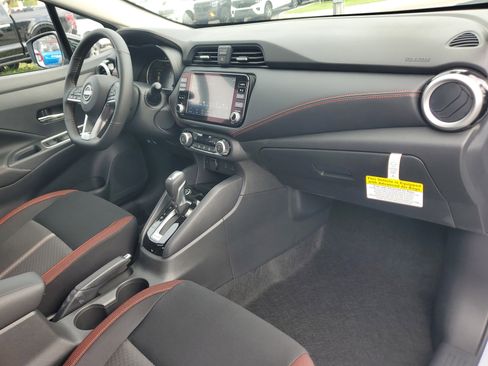 New 2025 Nissan Versa SR w/ Trunk Package image 11