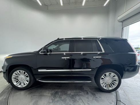 Used 2015 Cadillac Escalade Luxury RWD image 15