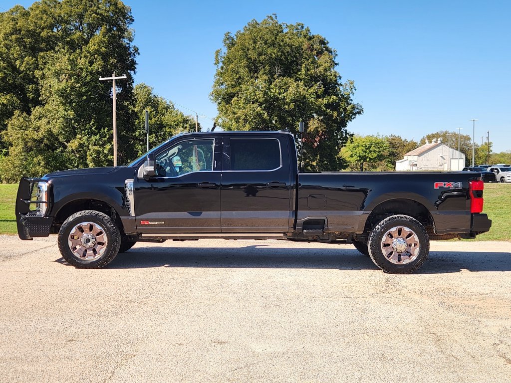 Used 2024 Ford F350 King Ranch w/ FX4 Off-Road Package AWD/4WD image 4