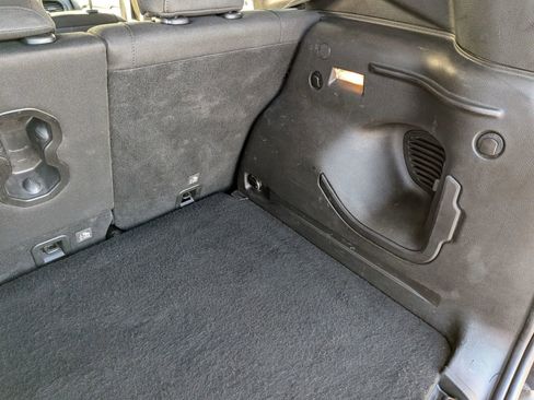 Used 2016 Jeep Renegade Latitude image 32