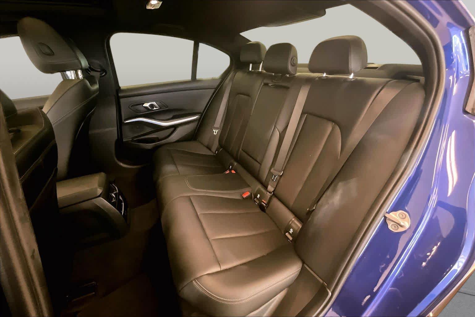 Used 2024 BMW 330i Sedan w/ M Sport Package RWD image 18