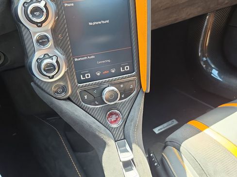 Used 2020 McLaren 720S Performance RWD image 22