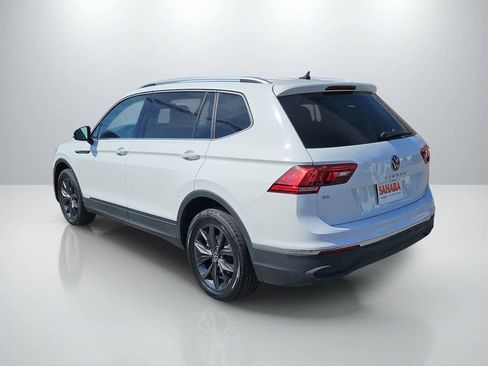 Used 2024 Volkswagen Tiguan SE FWD image 8