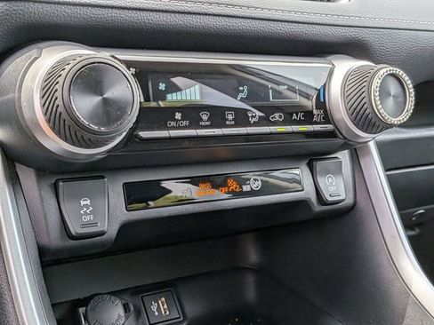 Used 2024 Toyota RAV4 LE image 7