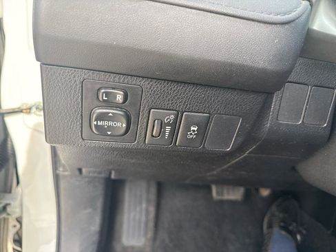 Used 2014 Toyota RAV4 LE image 25