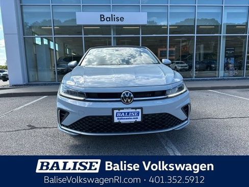 New 2025 Volkswagen Jetta SE image 2