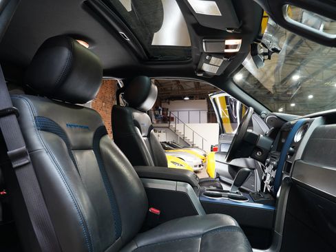 Used 2013 Ford F150 Raptor w/ Luxury Equipment Group image 53