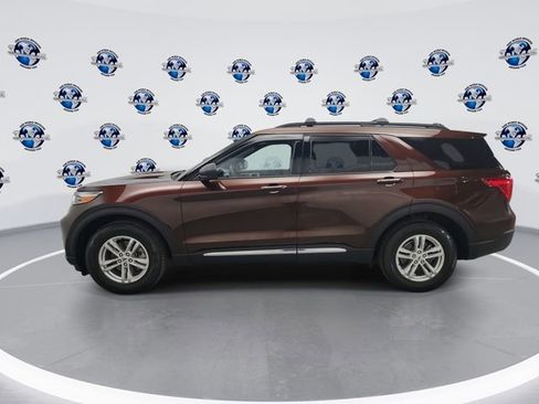 Used 2020 Ford Explorer XLT w/ Equipment Group 202A image 6