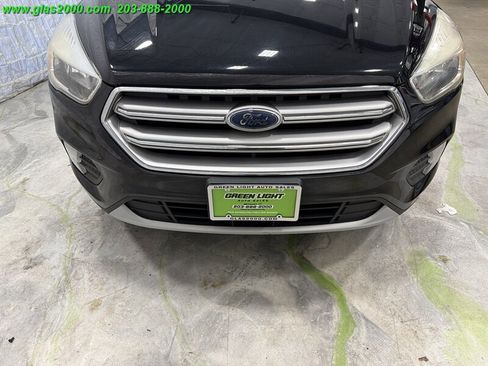 Used 2017 Ford Escape SE AWD/4WD image 18